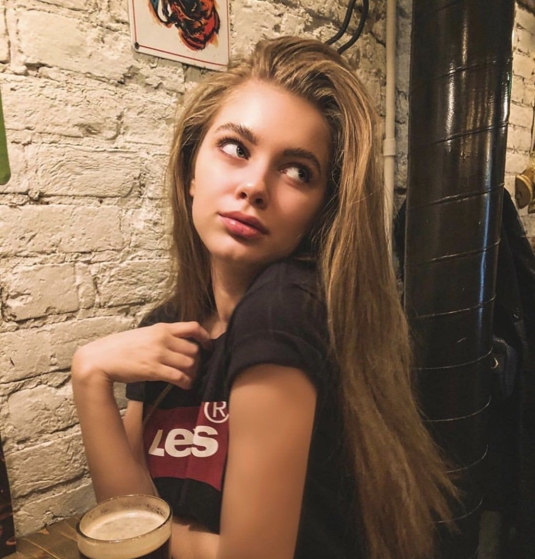 Оля привлекальеная девушка из Амвросиевки цена от 3000 руб