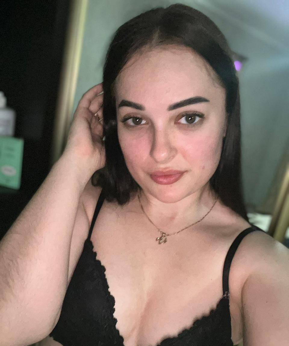 Инна привлекальеная девушка из Амвросиевки цена от 3000 руб