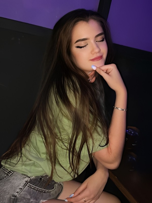 Белла привлекательная девушка из Амвросиевки цена от 5000 руб