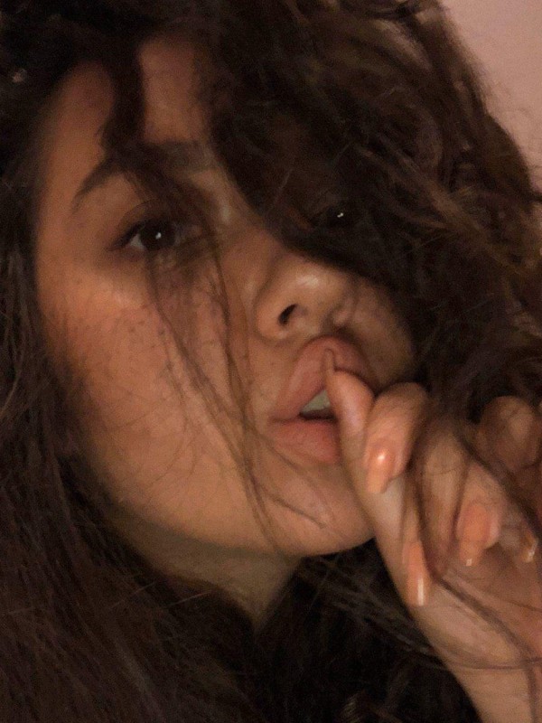 Олька привлекательная девушка из Амвросиевки цена от 3500 руб