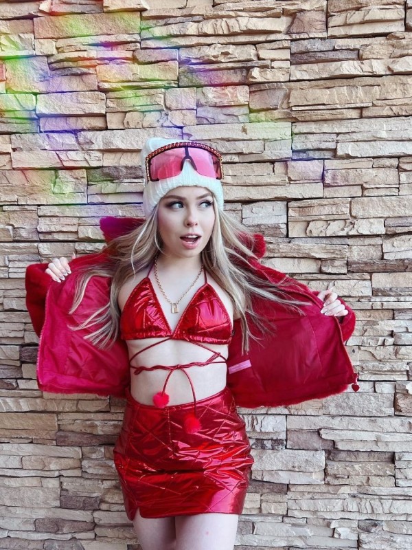 Лизок привлекательная девушка из Амвросиевки цена от 5000 руб